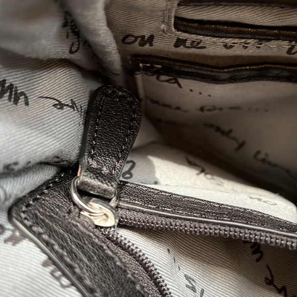 Magnificent hardware. ASH Bag! Pre-loved. Grab it while it’s Hot!!! - Picture 9 of 15